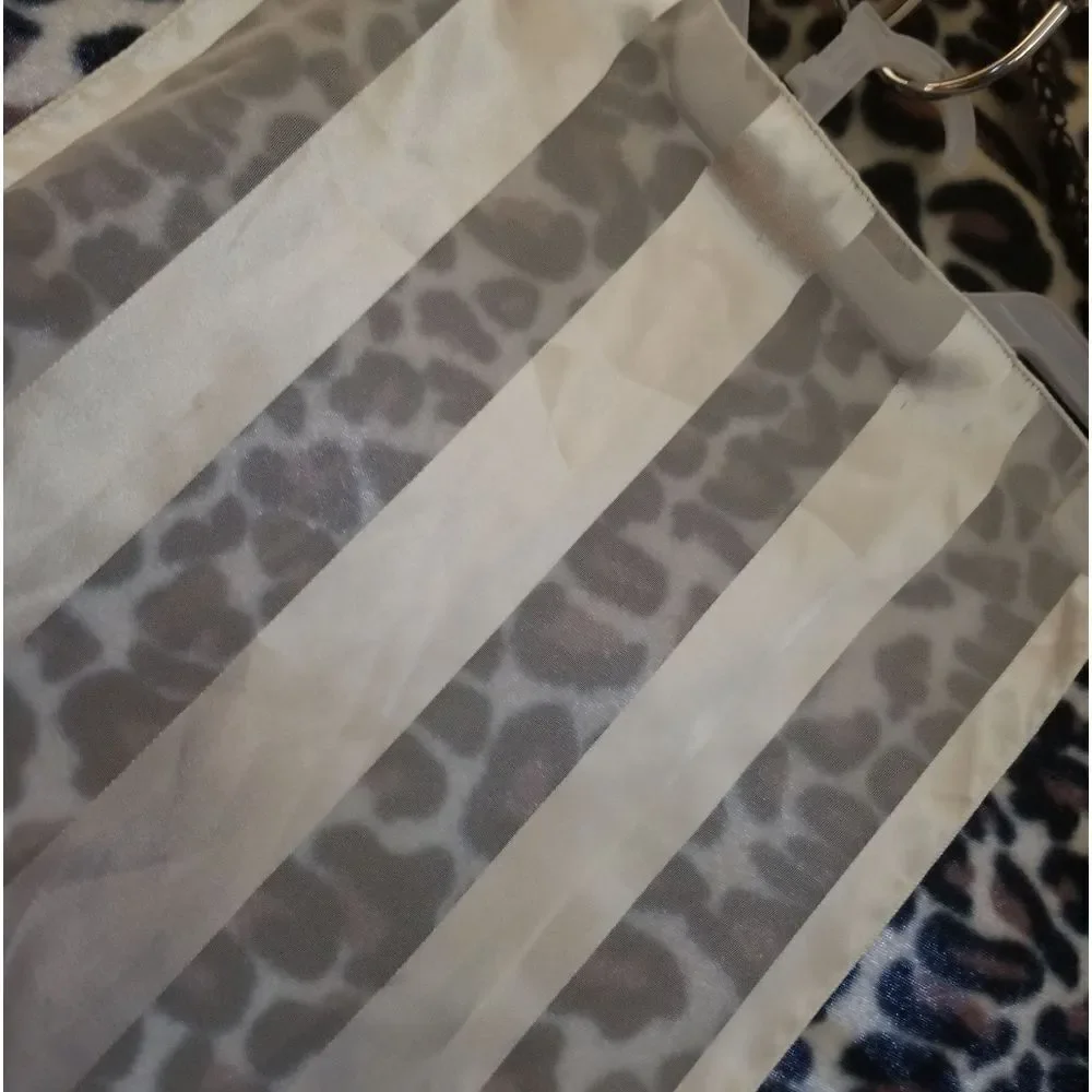 🤠White and Sheer Striped Silky Scarf